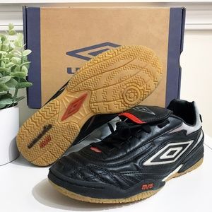 Umbro Indoor Soccer & Futsal shoes, Men's 7